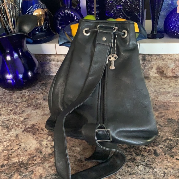 Fossil Leather Shoulder Drawstring Bucket Bag - Picture 2 of 11